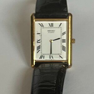 Men's Classic Style Thin Vintage Seiko Tank Watch